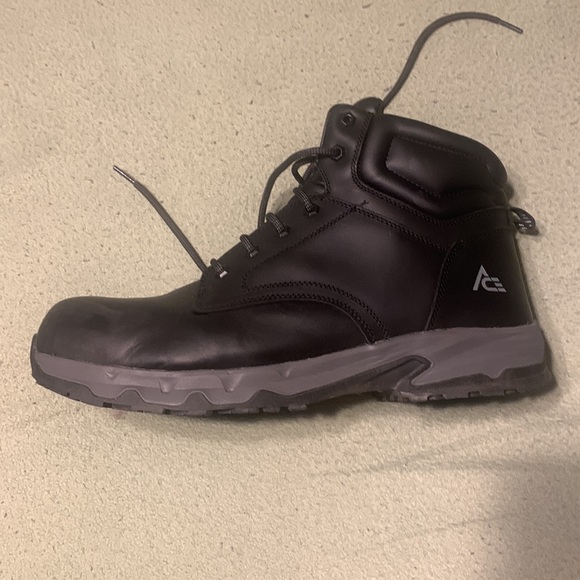 Work boots slipped resistant and steel toe - Picture 2 of 7